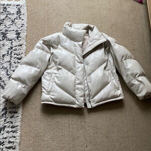 Wilfred The Cloud Puff, Matte Pearl, vegan leather, L